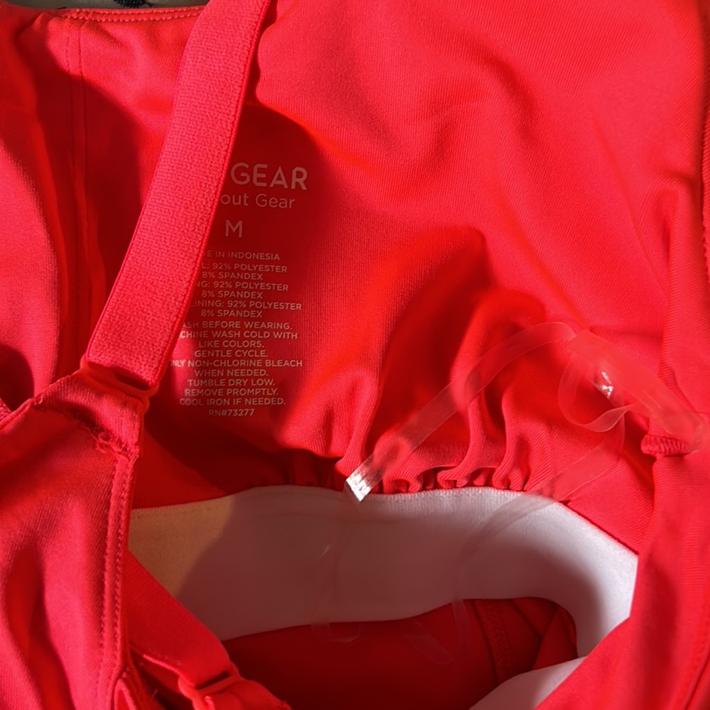 Workout top - Picture 4 of 4